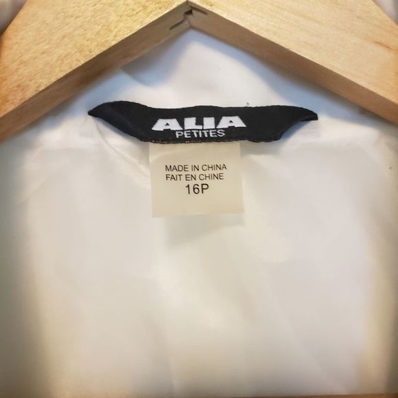 3 for $25 Alia White Ladies Petite Plus Size Vest 16 - Picture 4 of 6